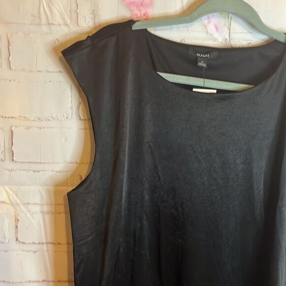 NWT ALFANI ONE SHORT SLEEVE FASHION TOP IN BLACK SIZE XL. - Picture 2 of 10